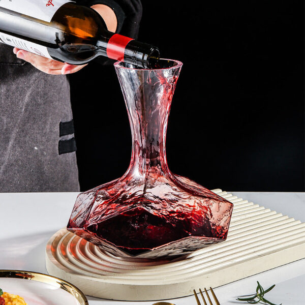 mamure Geometric Wine Decanter – Modern Crystal Glass Carafe for Stylish Wine Serving - Image 2