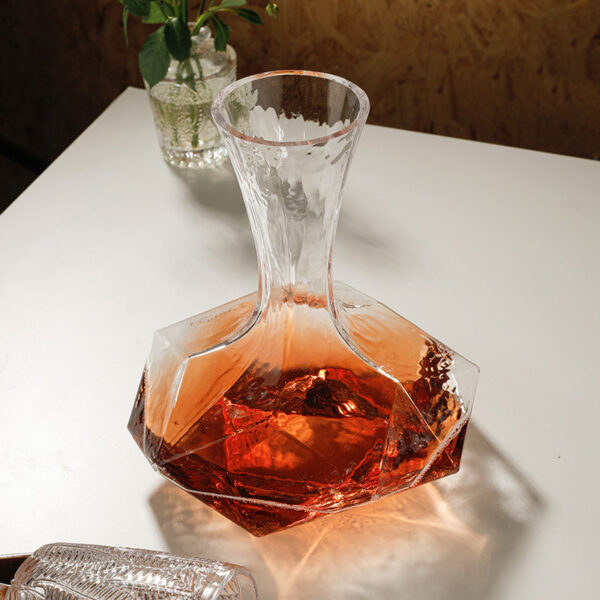 mamure Geometric Wine Decanter – Modern Crystal Glass Carafe for Stylish Wine Serving - Image 7