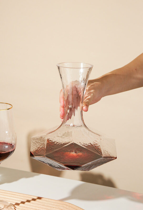 mamure Geometric Wine Decanter – Modern Crystal Glass Carafe for Stylish Wine Serving - Image 9