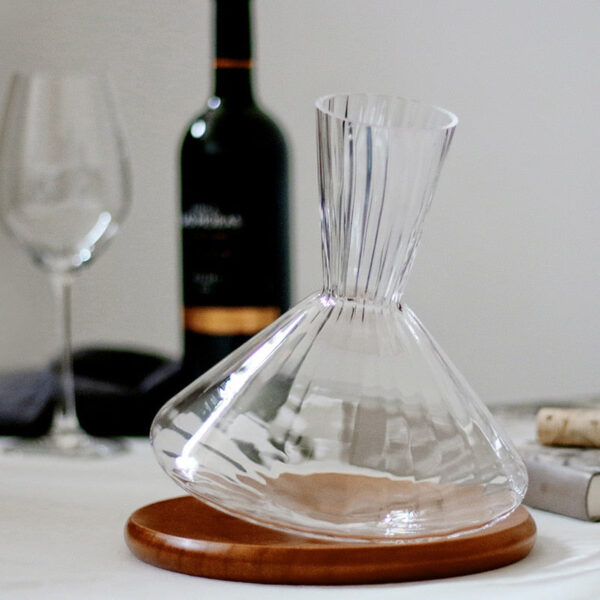 mamure Rotatable Wine Decanter with Wooden Stand – Spinning Crystal Carafe for Red & White Wine - Image 5